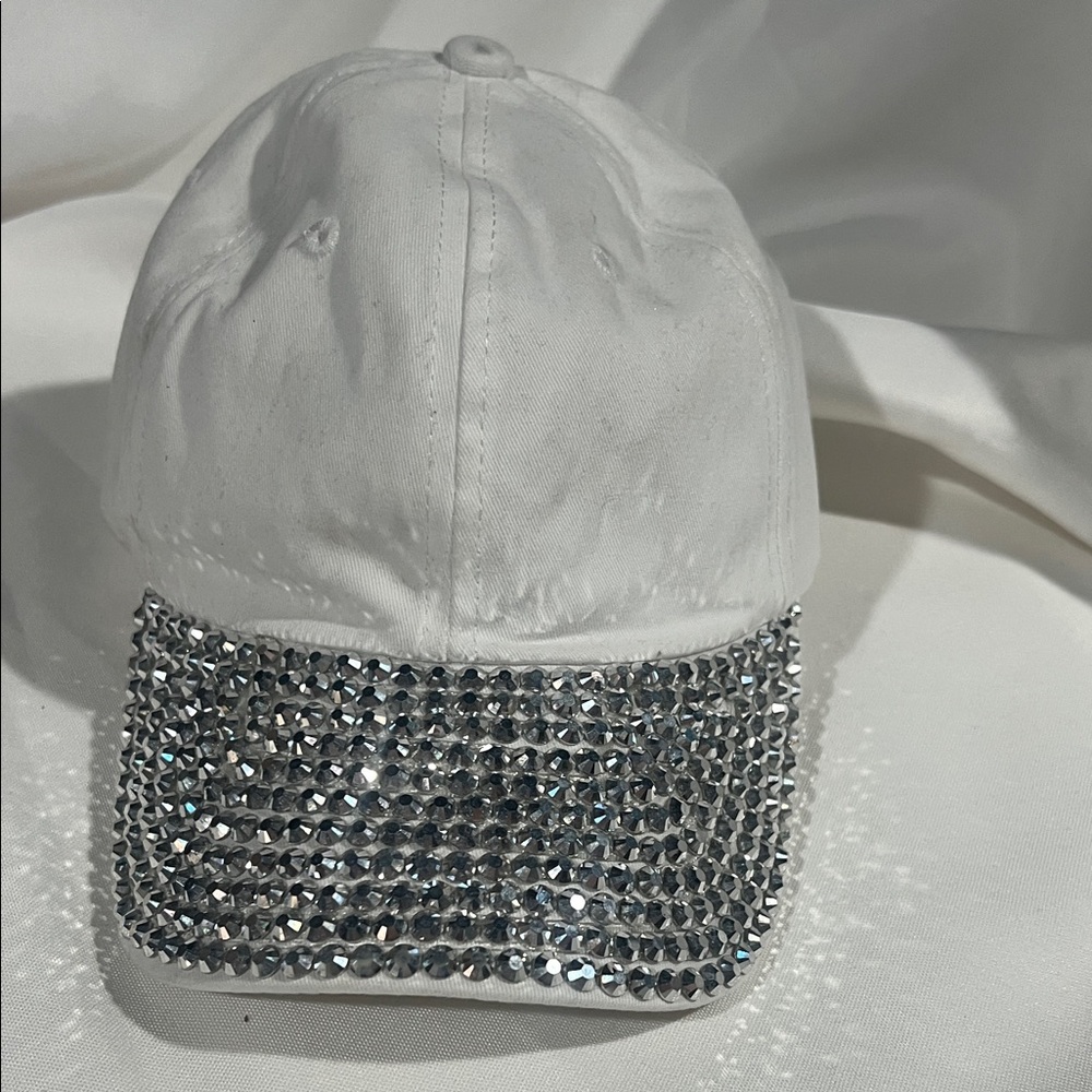 White Rhinestone Embellished‎ Cap